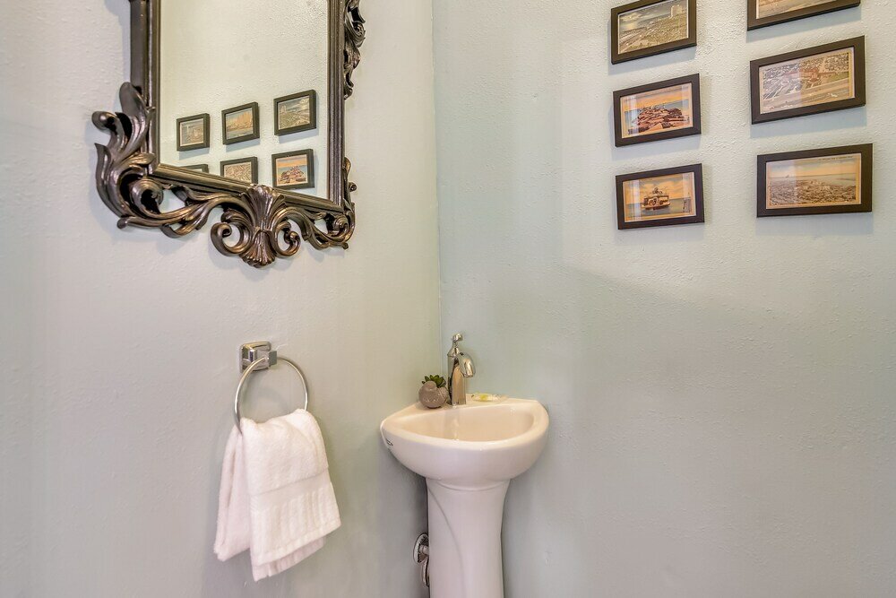 Фото A Bended Oak Bungalow