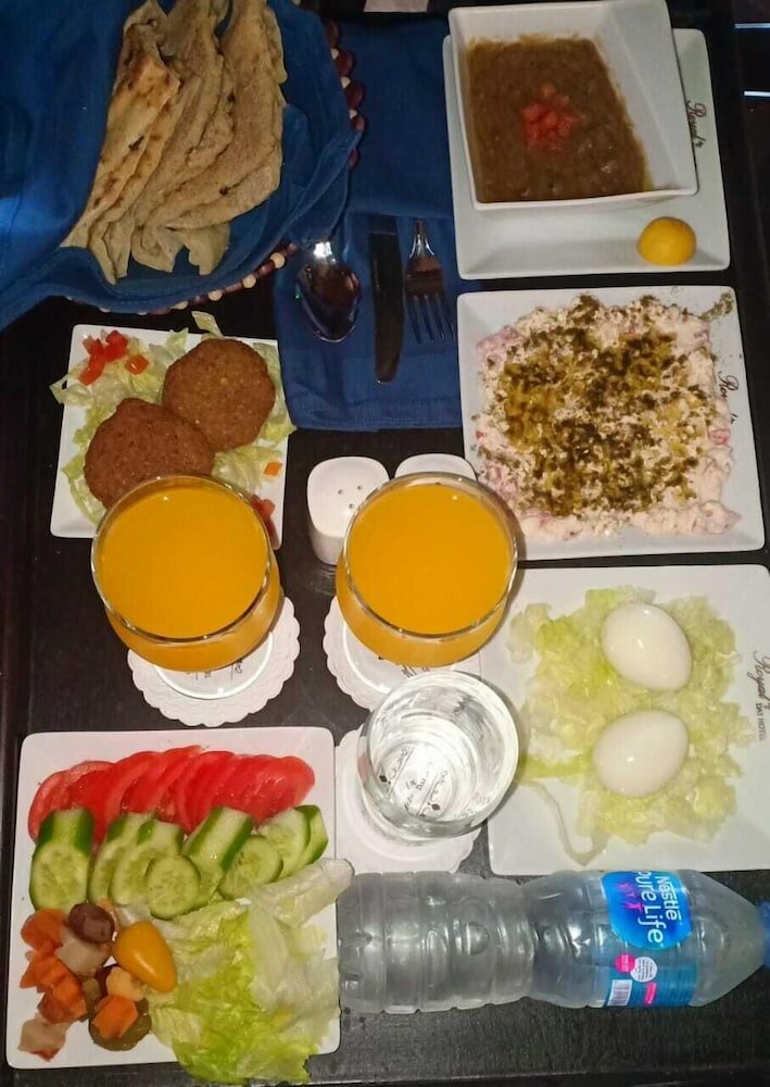 Фото Royal Day Hotel