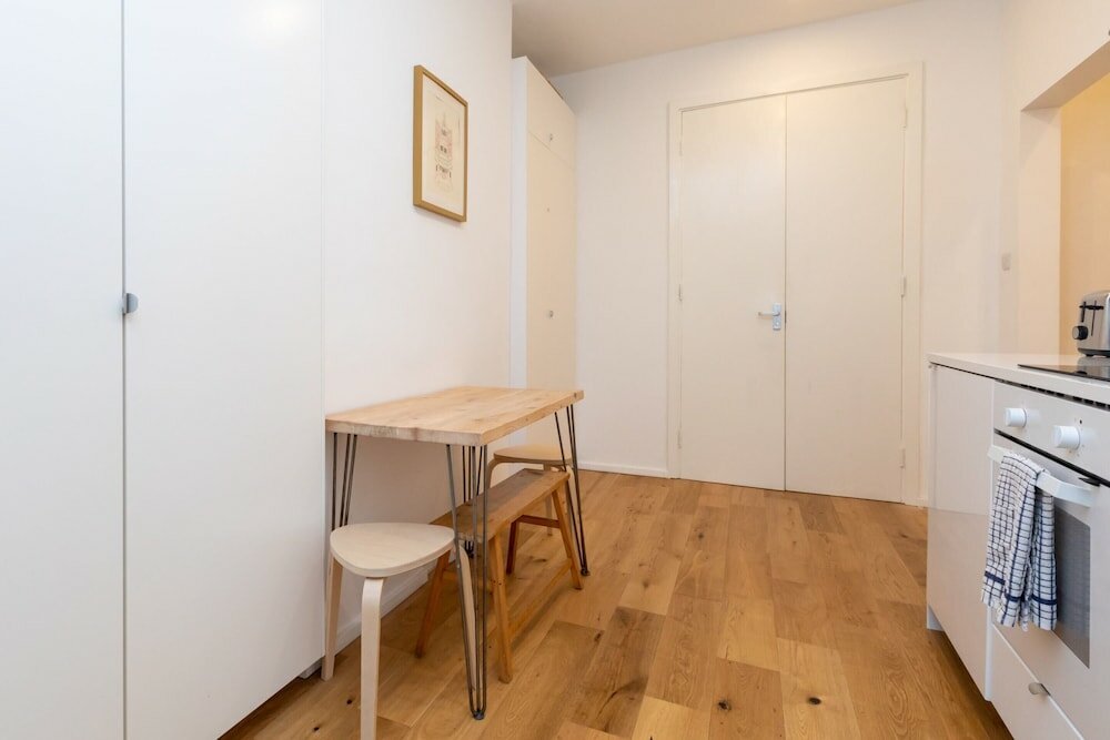 Фото Stylish and Modern 1 Bedroom Flat in Whitechapel
