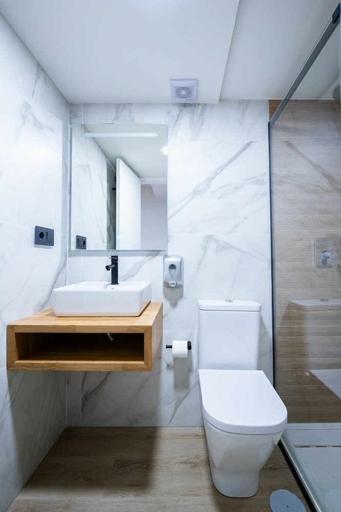 Фото Apartamentos Málaga Premium - Calle San Telmo