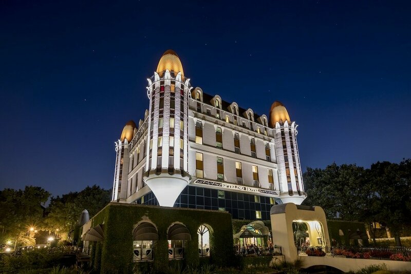 Гостиница Efteling Hotel - Theme Park Tickets Included