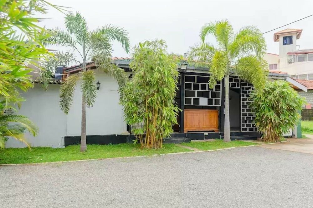 Фото Oyo 385 Sanri Villa Negombo