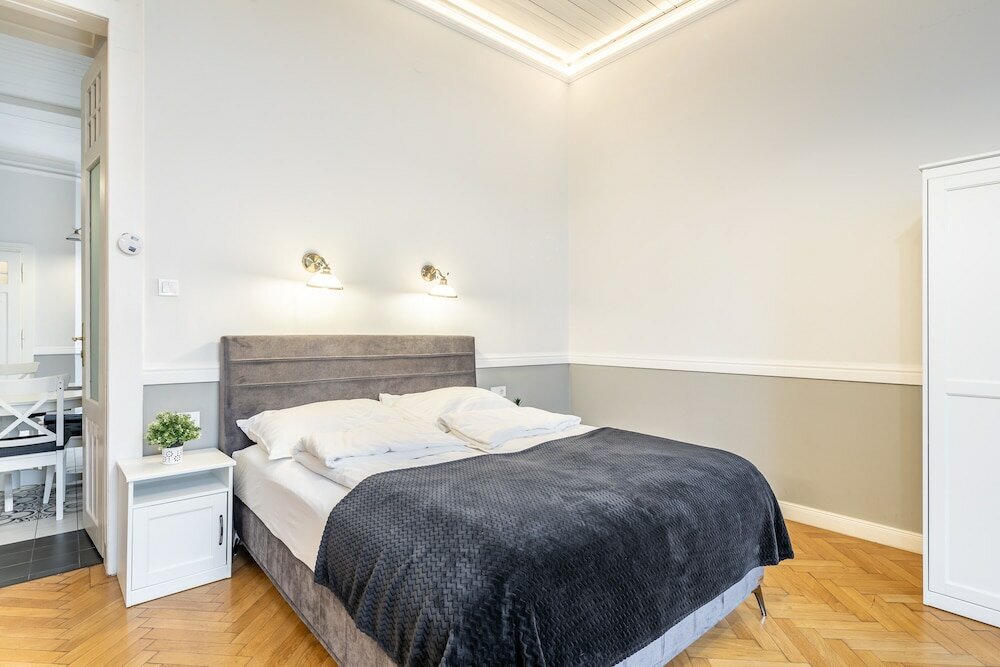 Фото Luxurious Apartment At City Center