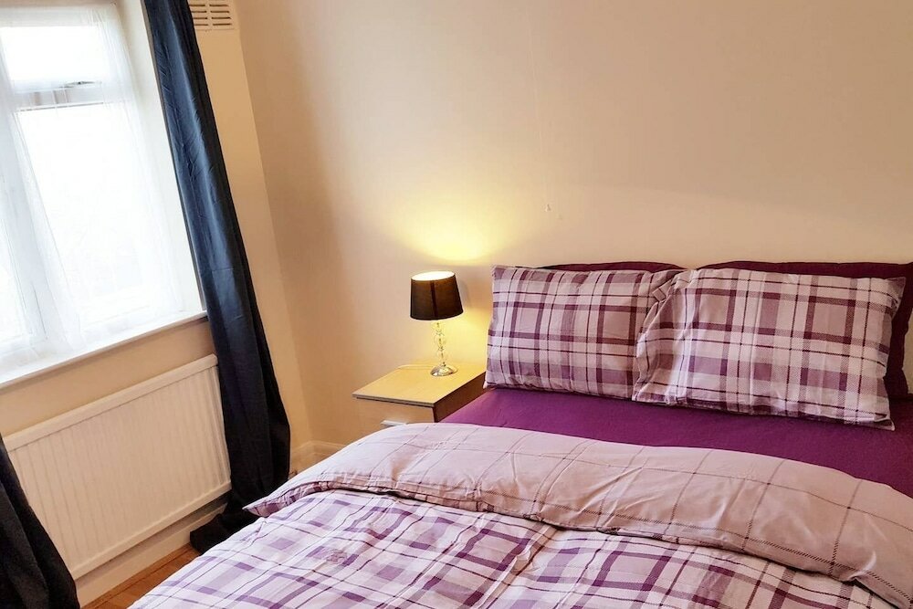 Фото Elegant and Spacious 2 bedroom Apartment