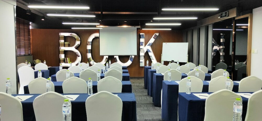 Фото Chongqing Landyatt Park Hotel