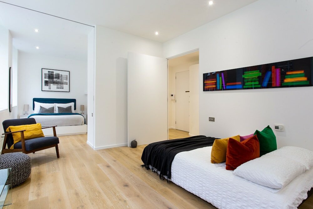 Фото 2 Bed 2 Bath Apartment Off Regent Street