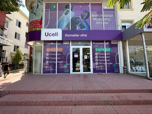 Orgy mashina yaqinida porno