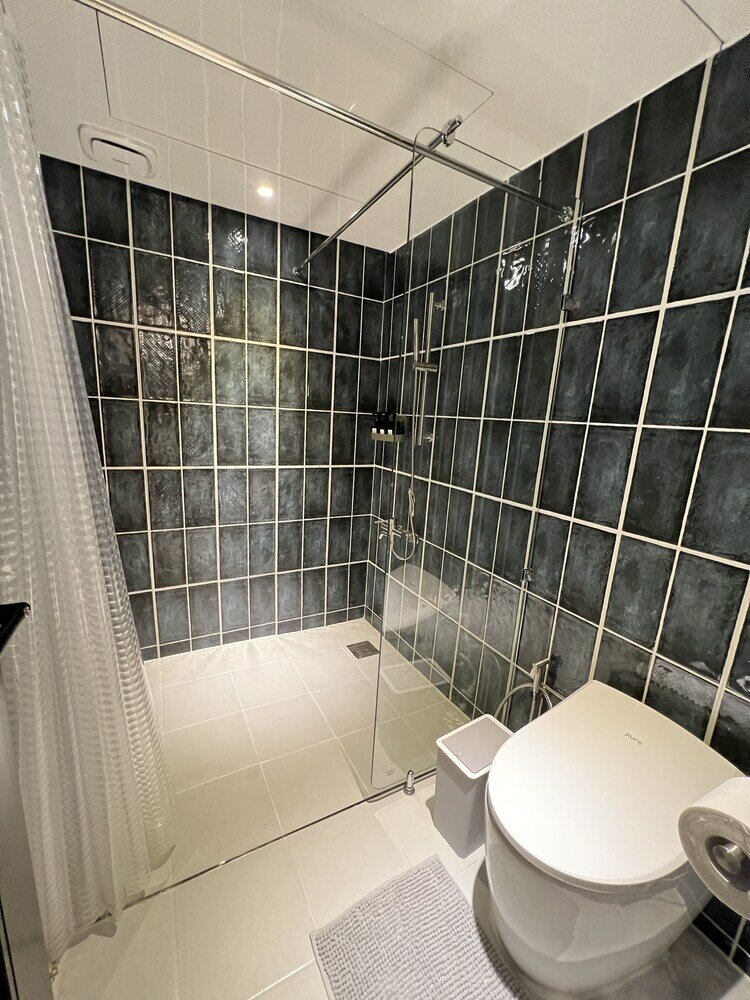 Фото World House