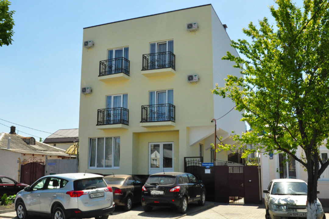 Фото отеля 1