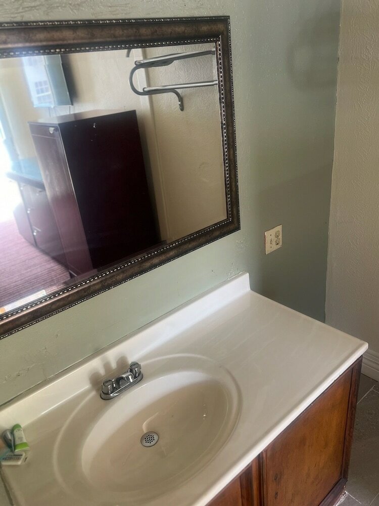 Фото The Grand Motel Inn and Suite Louisville