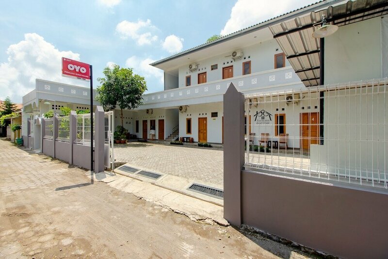 Гостиница Oyo 2217 Permana Guesthouse Syariah