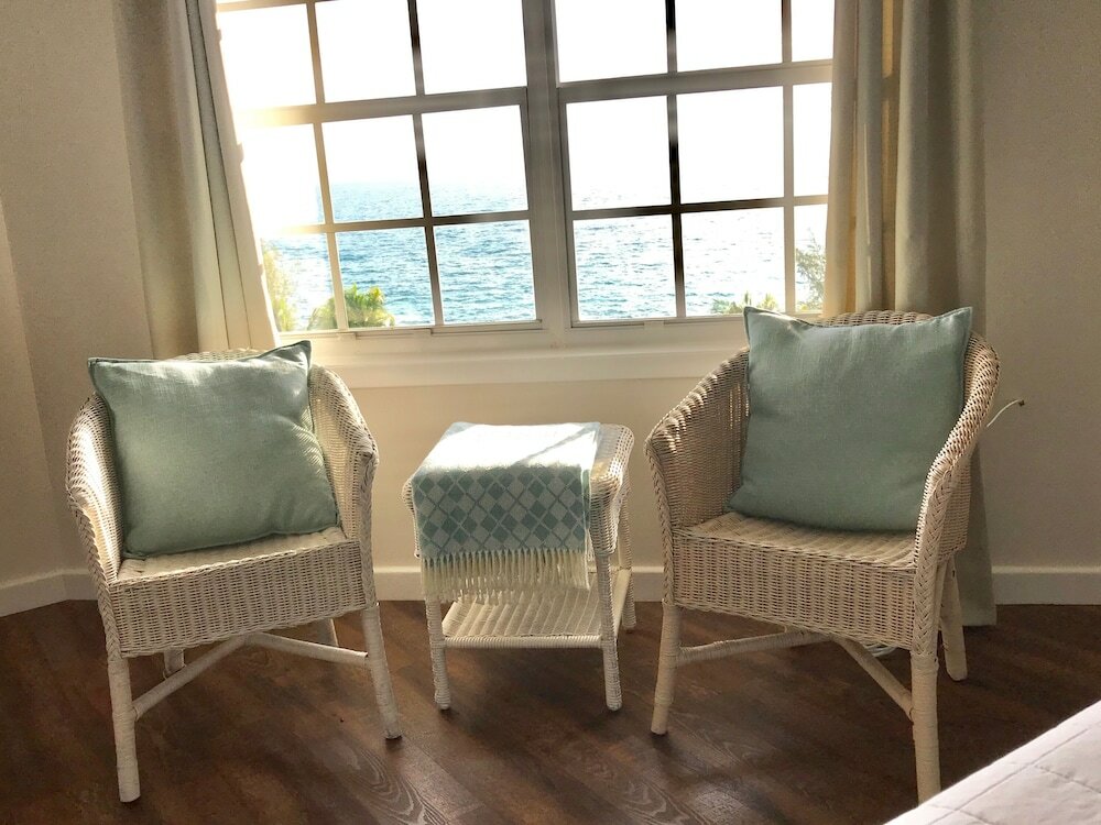 Фото Отель The Sunset Cove And Rainbow Room