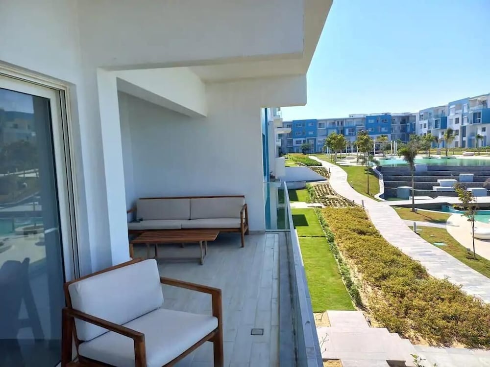 Фото Amazing 2 bedroom in fouka bay 6a102