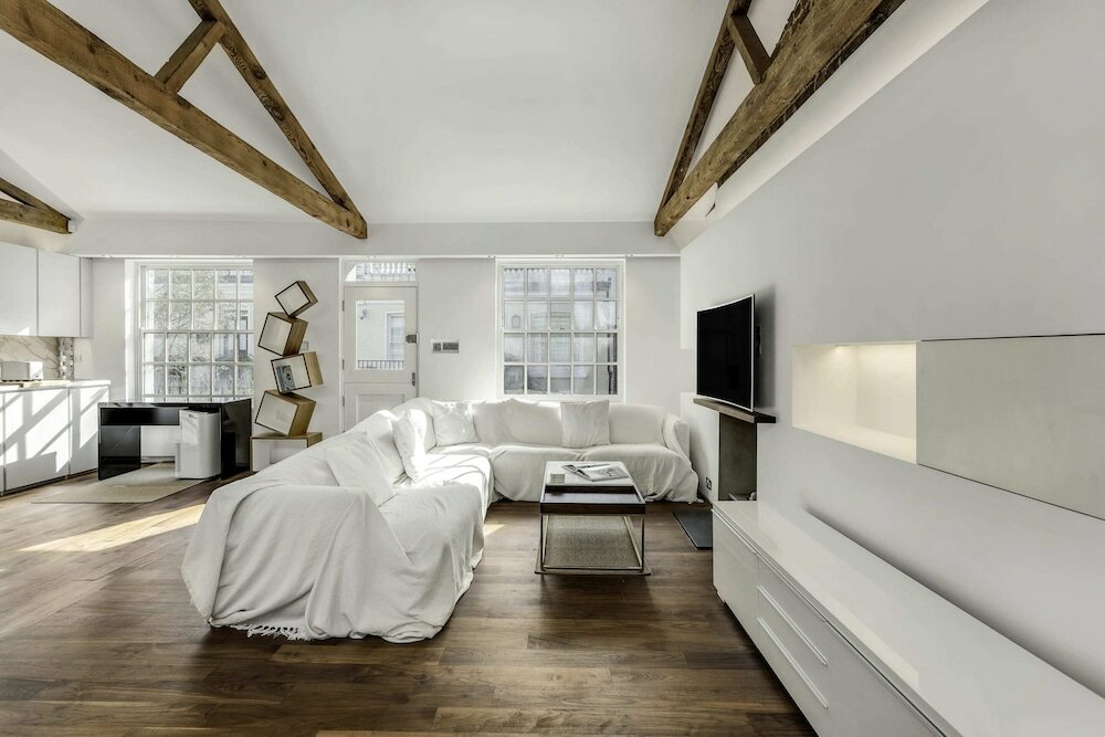 Фото Luxury Loft-style Mews House