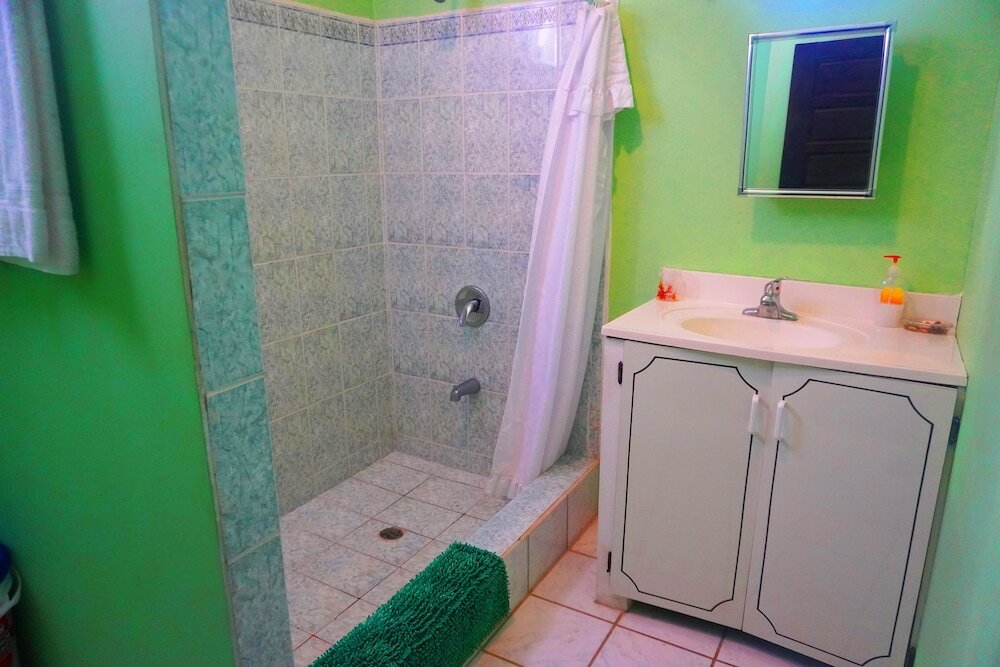 Фото See Belize Vacation Rentals