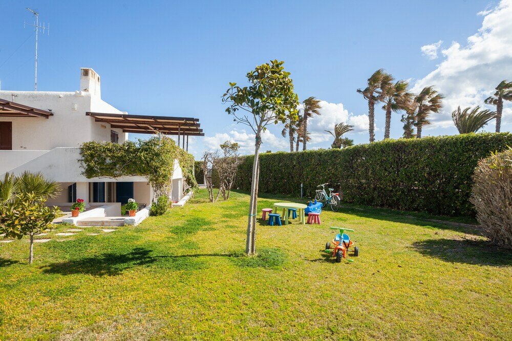 Фото Casalmare Apartments a step from the sea