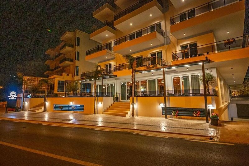 Гостиница Azure Inn Hotel