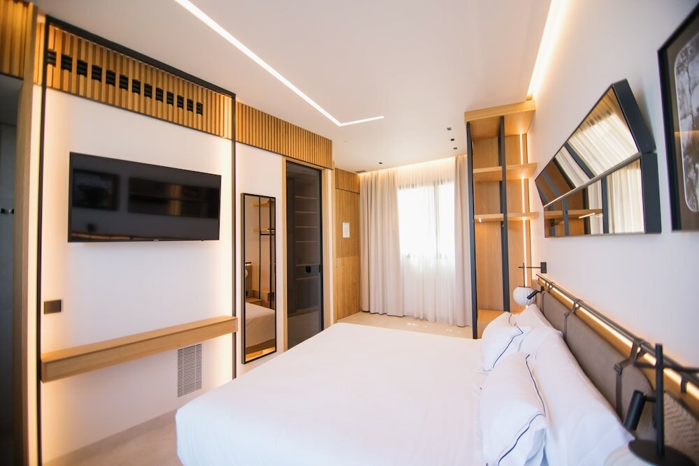 Фото MYR Puerta Serranos