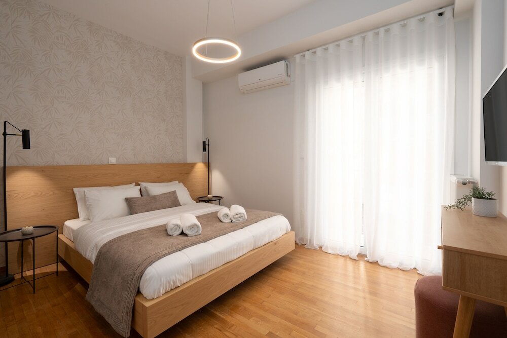 Фото Deluxe 4 Bedrooms Apartment in Athens Center