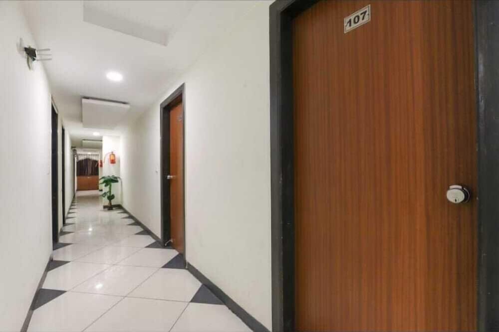 Фото Everest Hotel