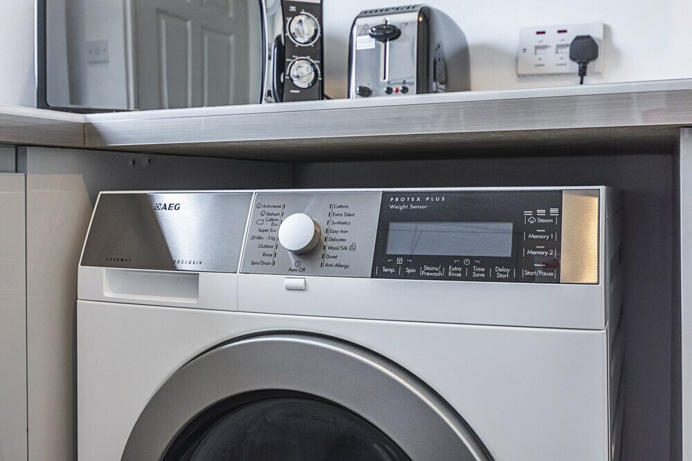 Фото Modern 2 Bedroom Lewisham Apartment