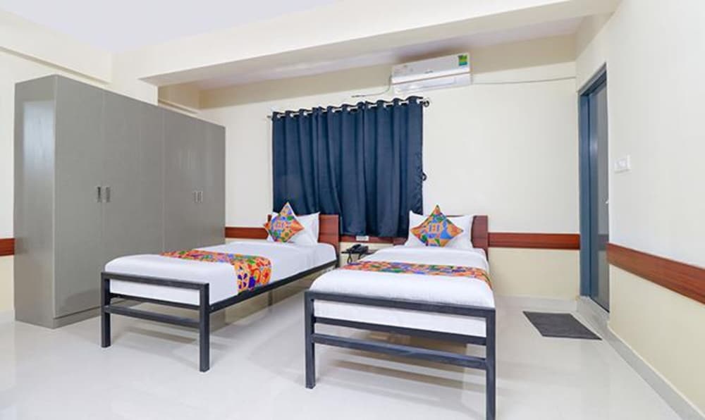 Фото Fabhotel Prestine Tree