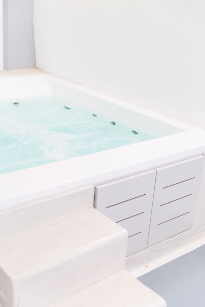 Фото Captain's House Suites