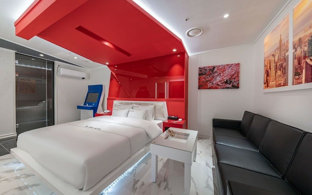 Фото Jongno Dana Hotel