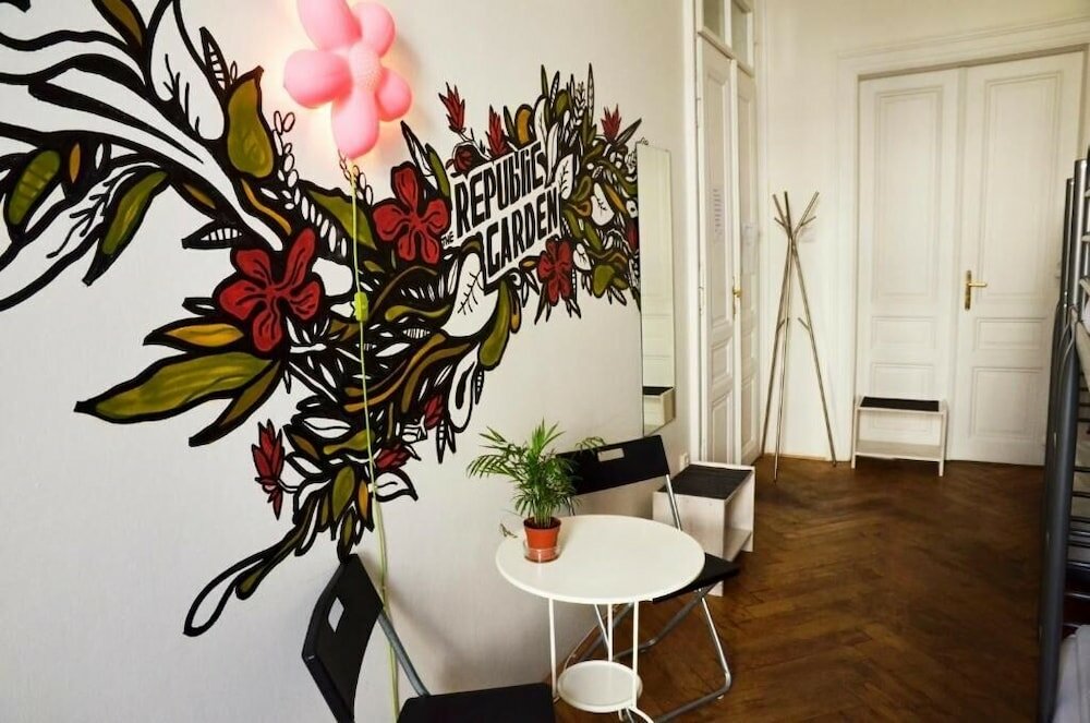 Фото The Republic Garden - Hostel