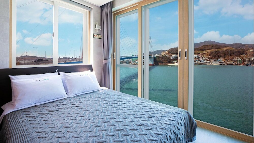 Фото Yeosu Janggun Island Pension