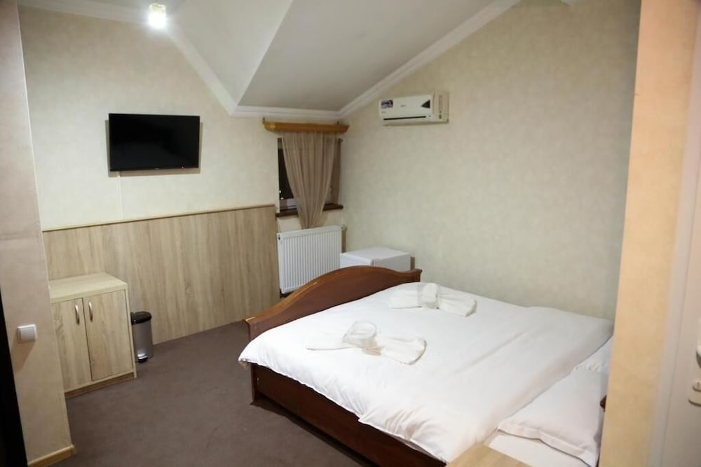 Фото 7 Star Hotel