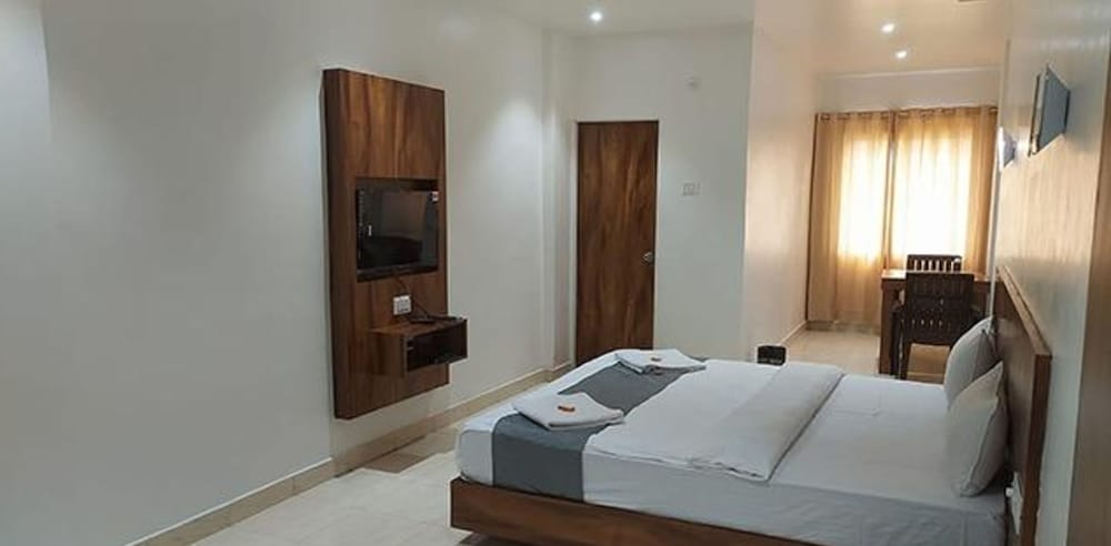 Фото Fabhotel Omkar Pride