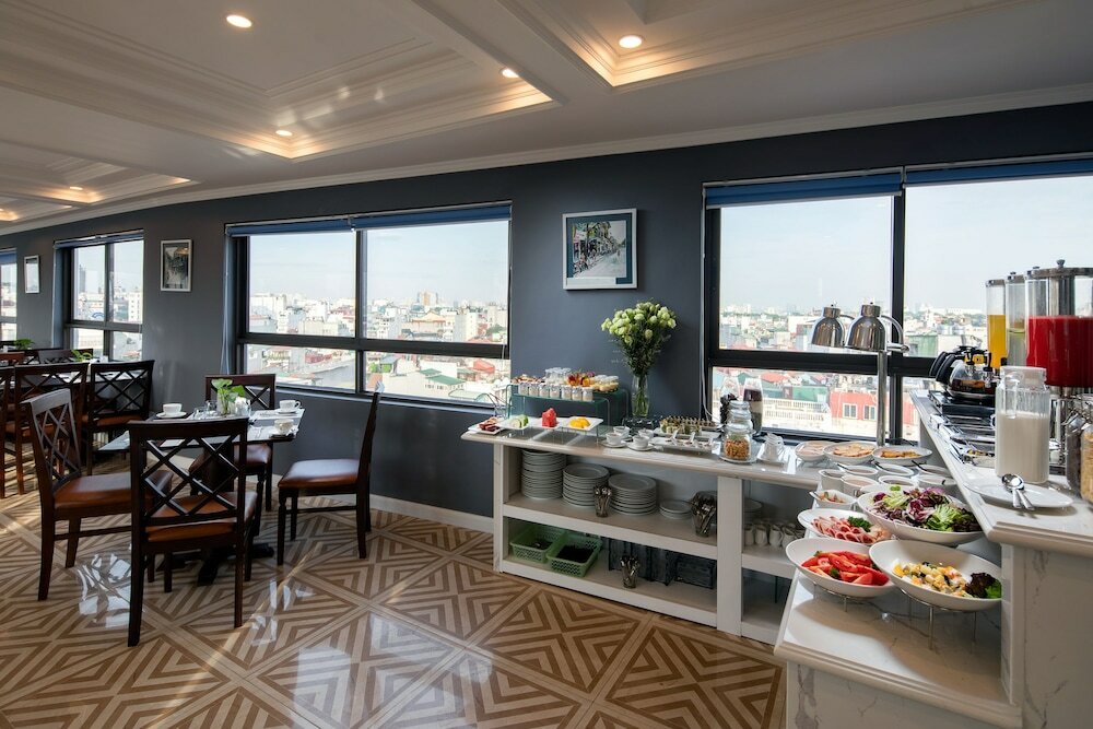 Фото Hanoi Backpackers Hostel & Rooftop bar