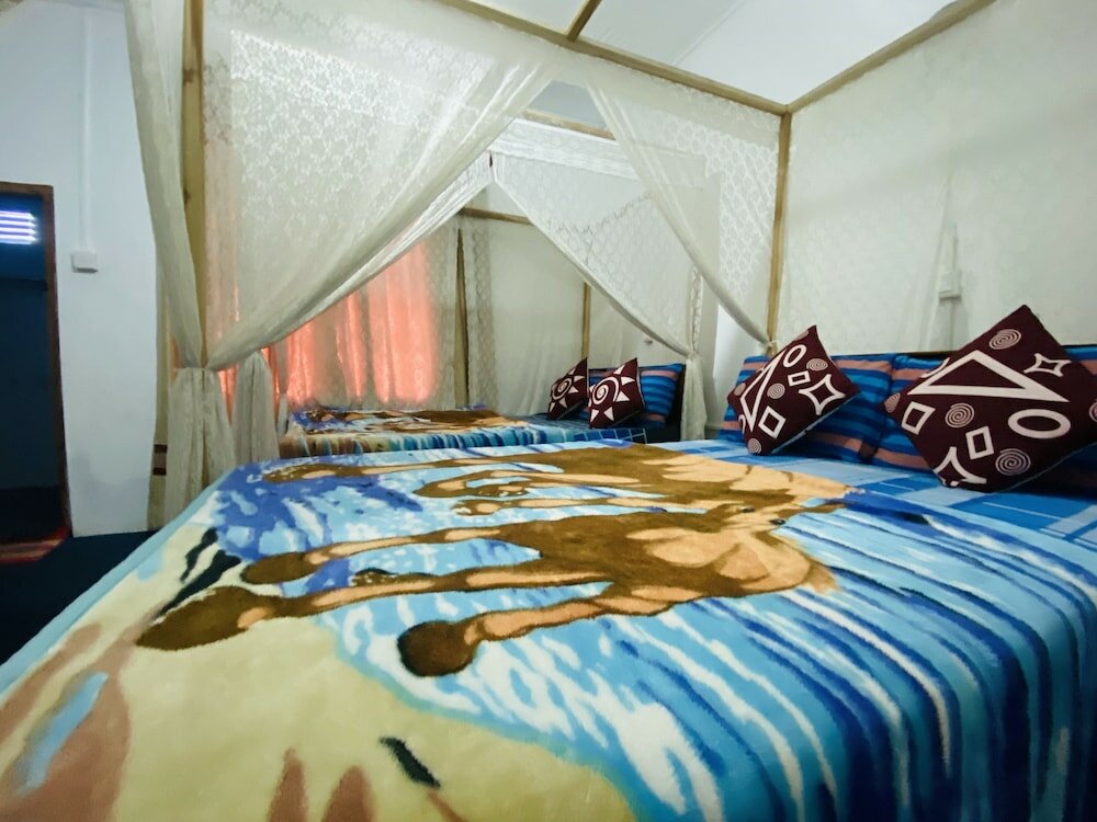 Фото Zion White House