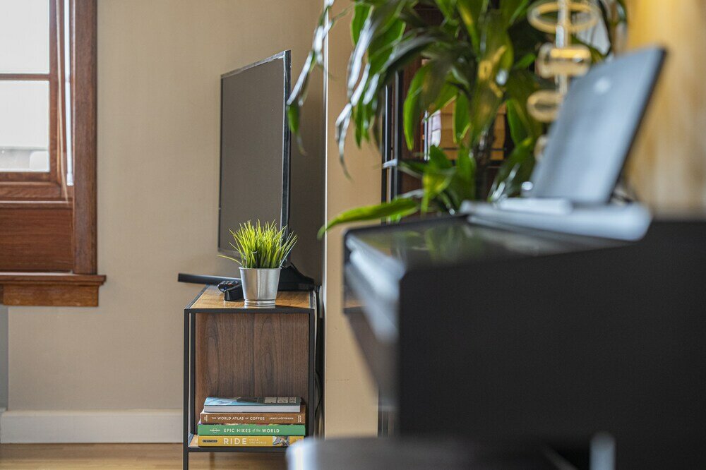 Фото Peaceful Putney Apartment by Underthedoormat