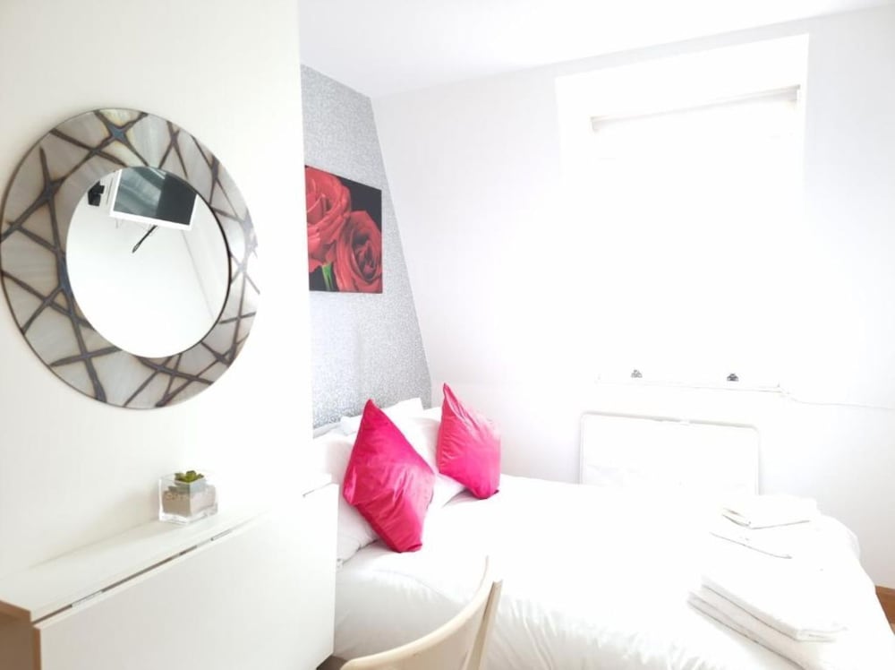 Фото 80 Inverness Terrace