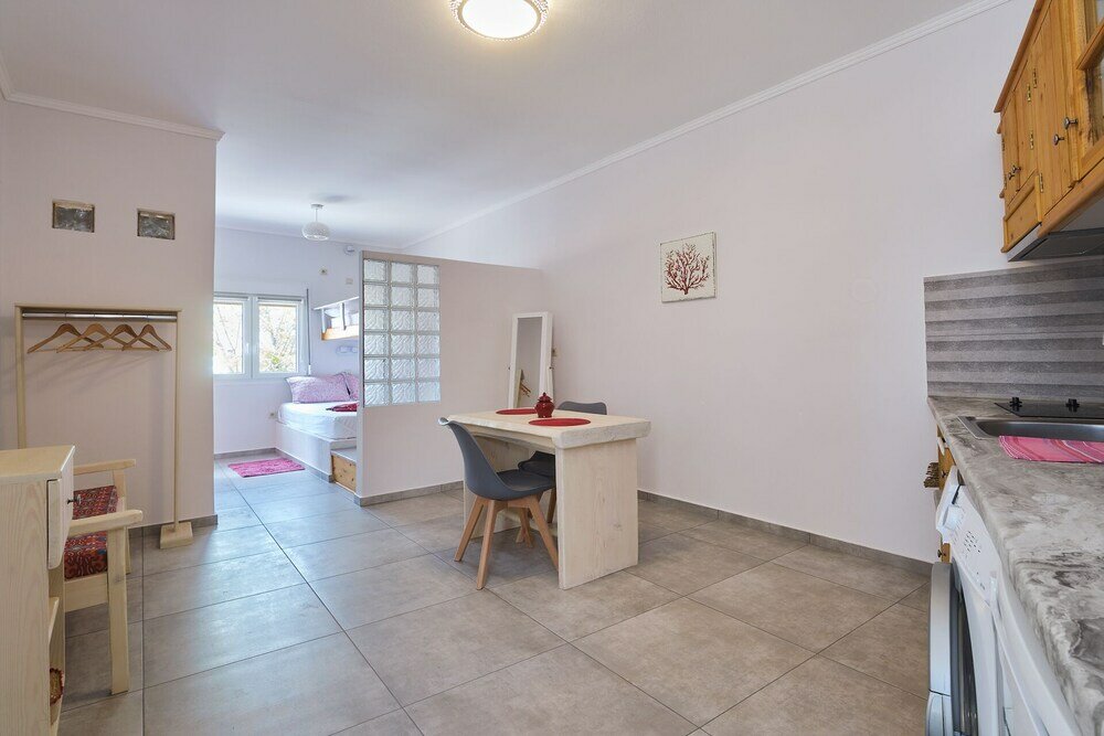 Фото Eressian Lodgings Apartments