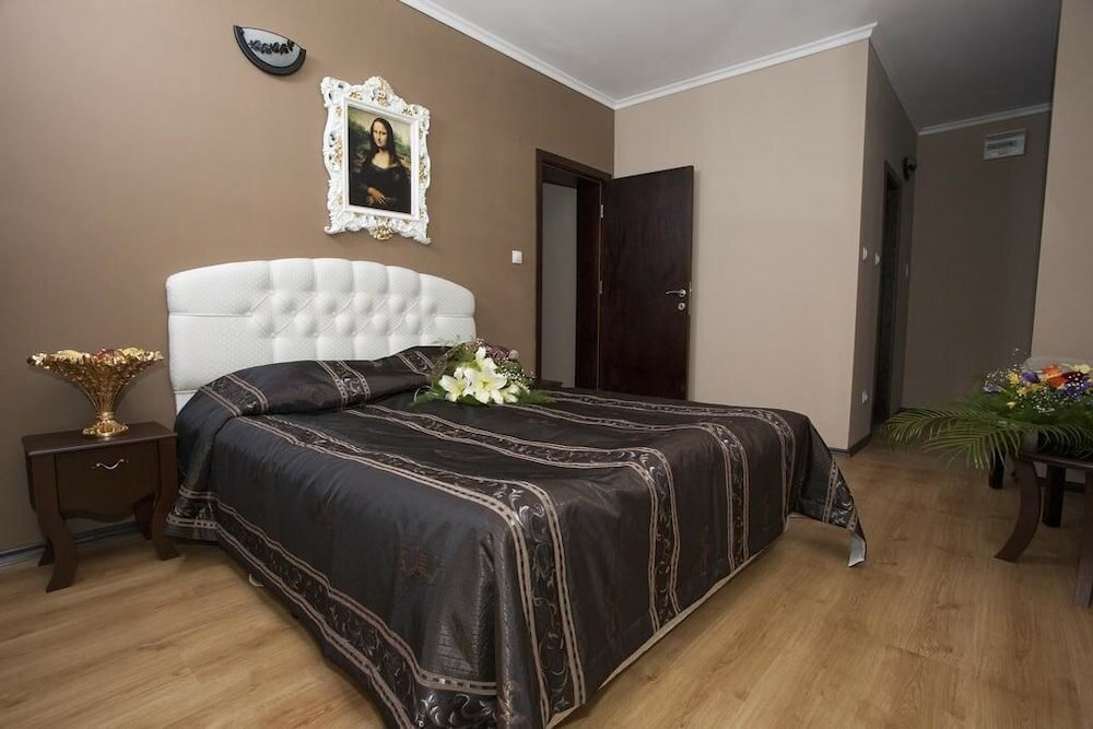 Фото Red Hotel Lozenetz