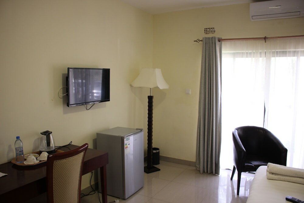 Фото Four Pillars Lodge Chilanga