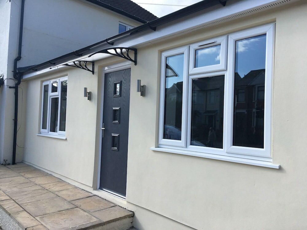 Фото Private Self-contained Annex With Wifi & Parking