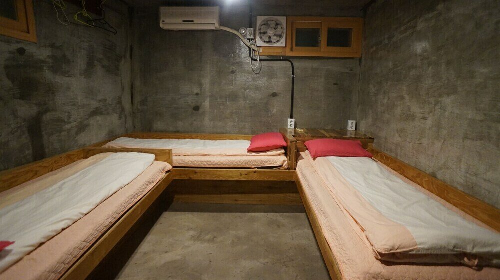 Фото Guesthouse H