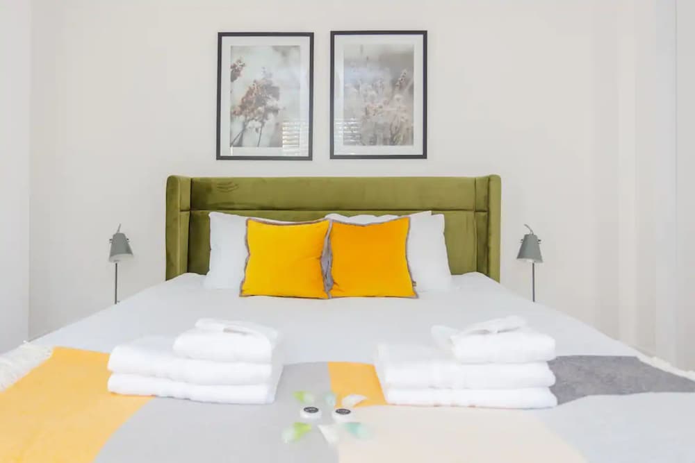 Фото Luxury 2 Bedroom Garden Flat - Hackney