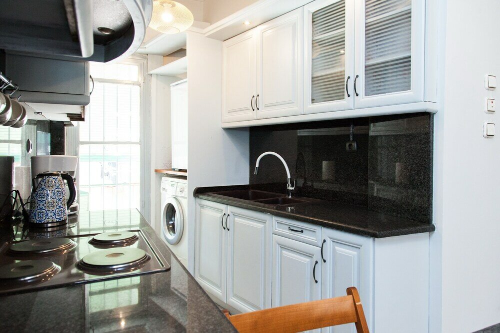 Фото Brand new apt in central Athens