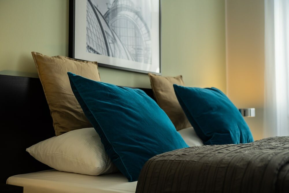 Фото Jimmy's Apartments Suites