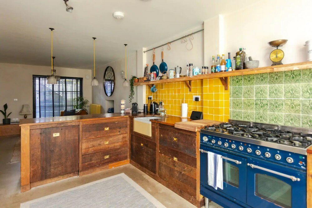 Фото Stunning 2 Bedroom House in Peaceful London Fields