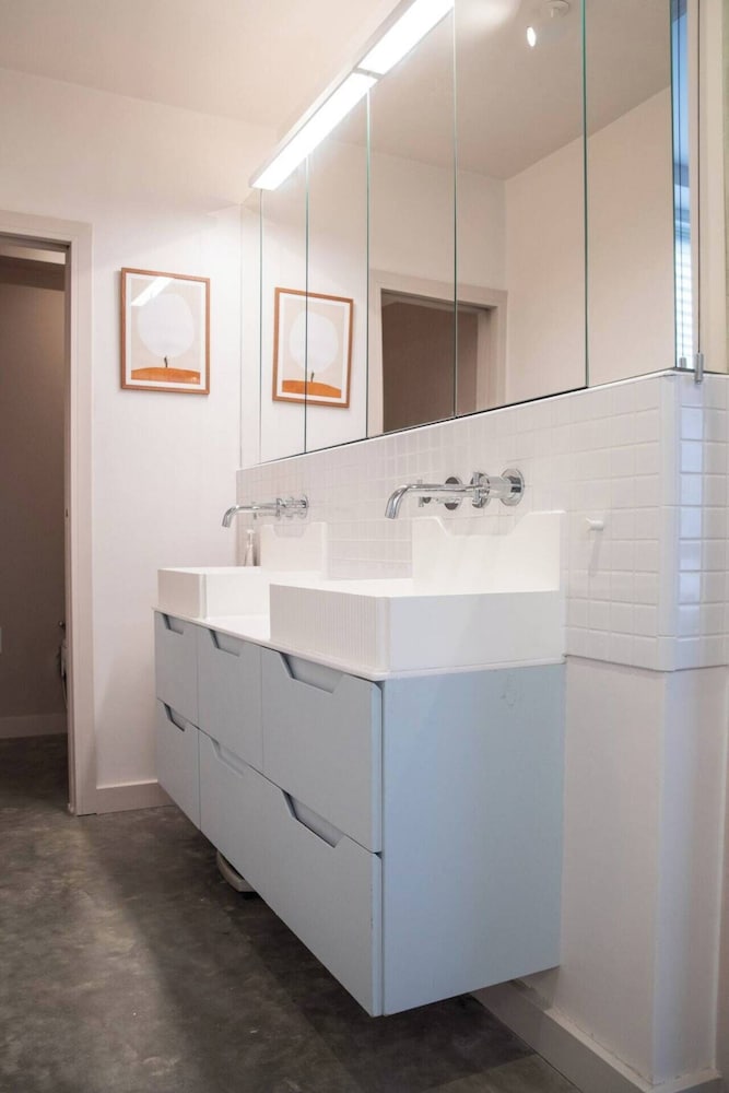 Фото Stunning Hidden Gem W/private Courtyard - Hackney!