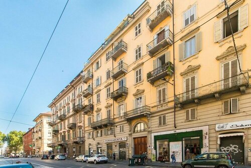Апартаменты Porta Nuova & Parco del Valentino Roomy Flat в Турине