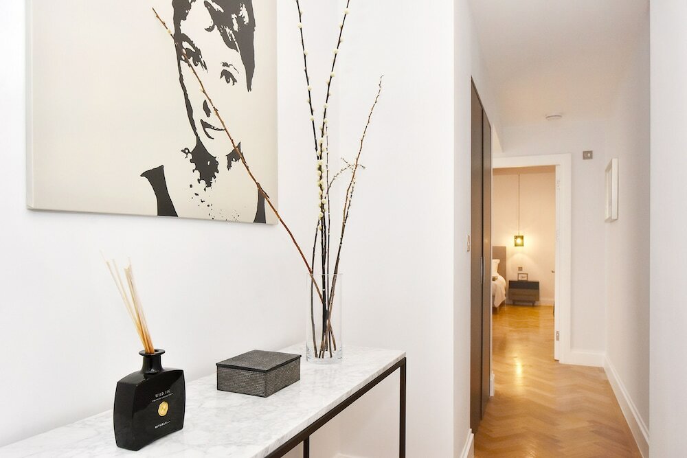 Фото London Choice Apartments - Mayfair One