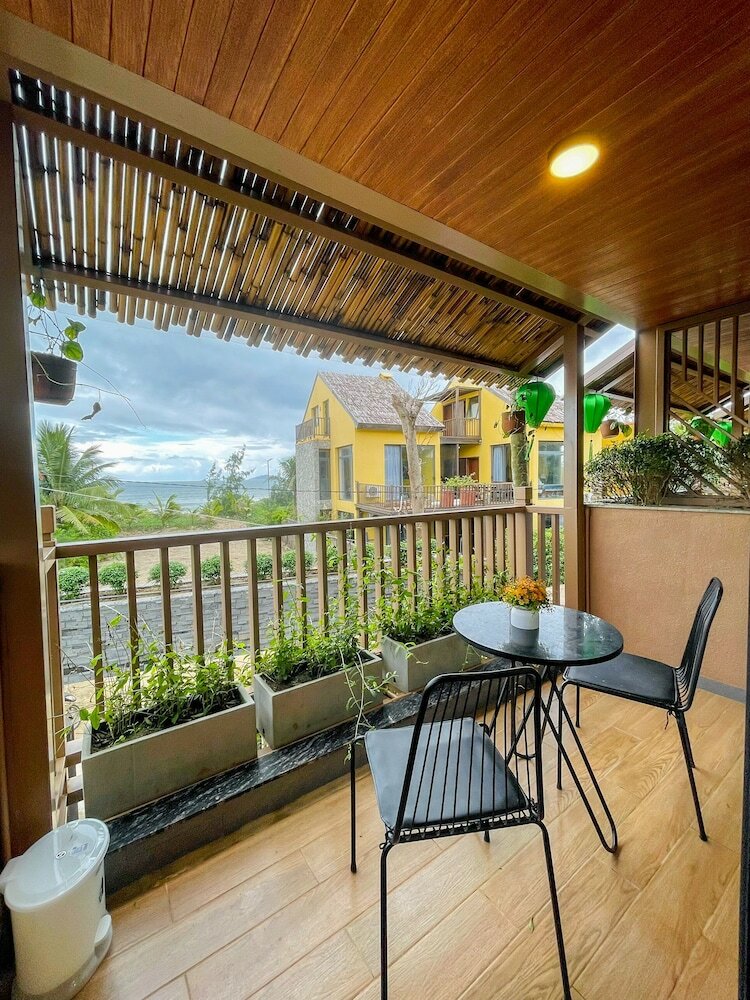 Фото The Linh Seaside Villa Hoi An