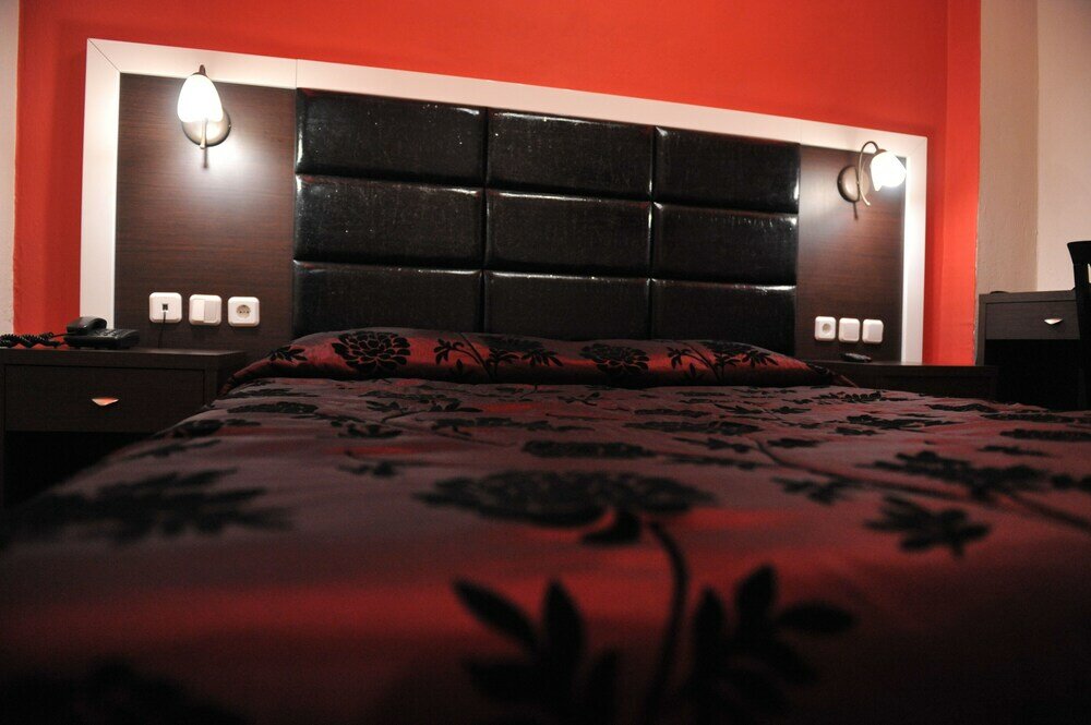 Фото Hotel Emporiko